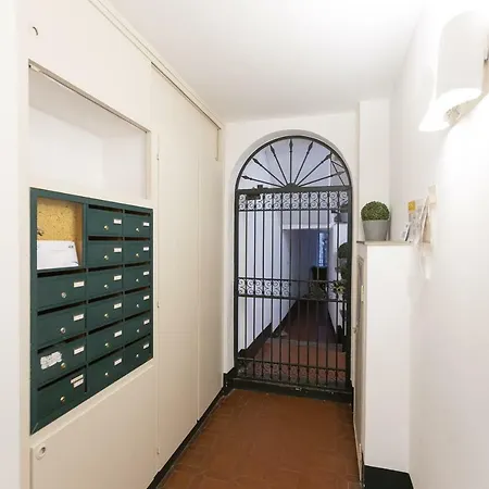 Pantheon Romantic Loft-2