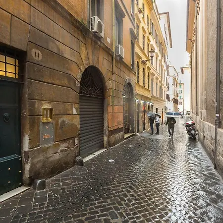 Pantheon Romantic Loft-3